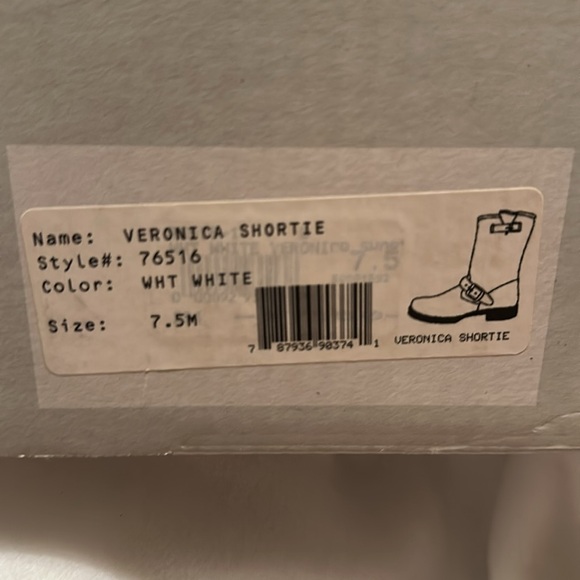 Veronica Shortie Frye Engineer Boots - Picture 9 of 12
